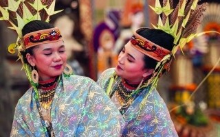 Традиционные танцы племени Даяк поражают глобальную аудиторию