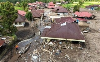 Natural Disasters in Southeast Asia: Thousands Dead from Floods and Hunger