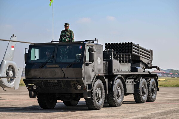 Индонезия и США начинают ежегодные военные учения