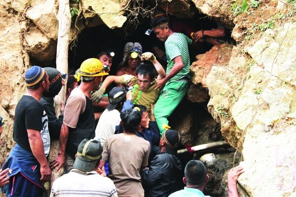 Мексика: 15 человек погибли при обрушении незаконной золотой шахты в Индонезии